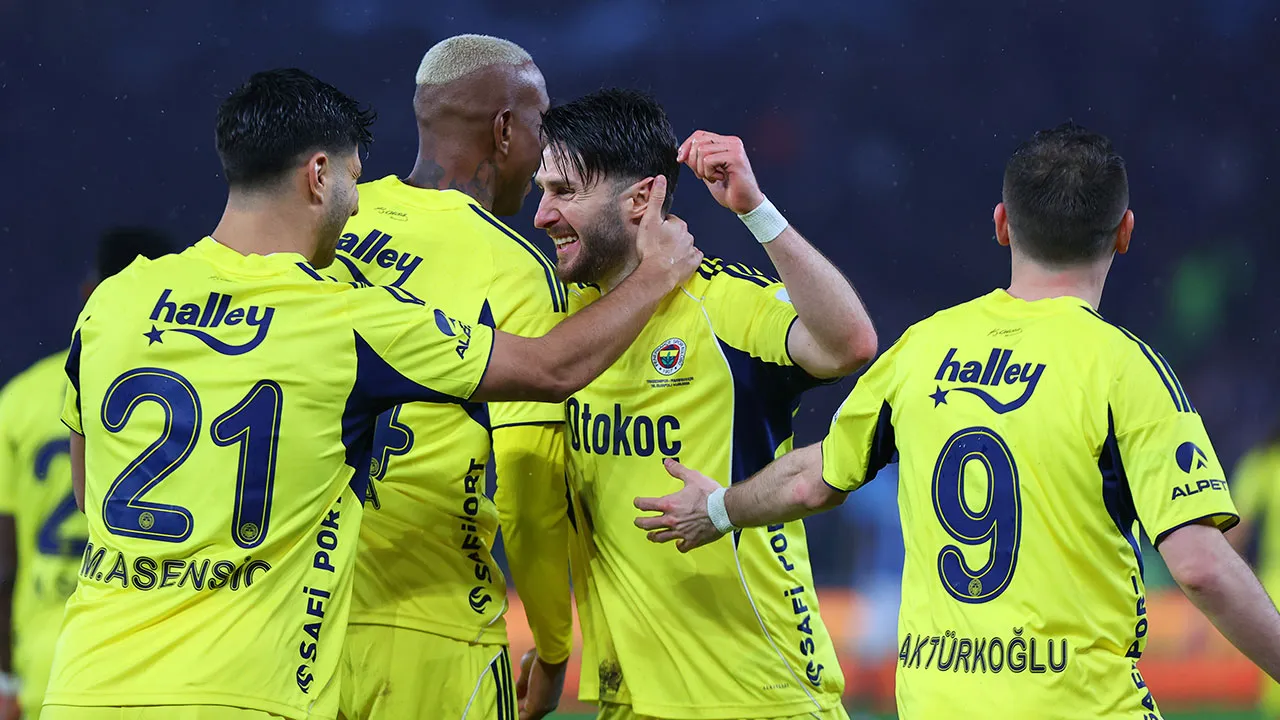 Fenerbahçe'nin Antalyaspor maçı 11'i belli oldu: Yıldız isimler geri döndü