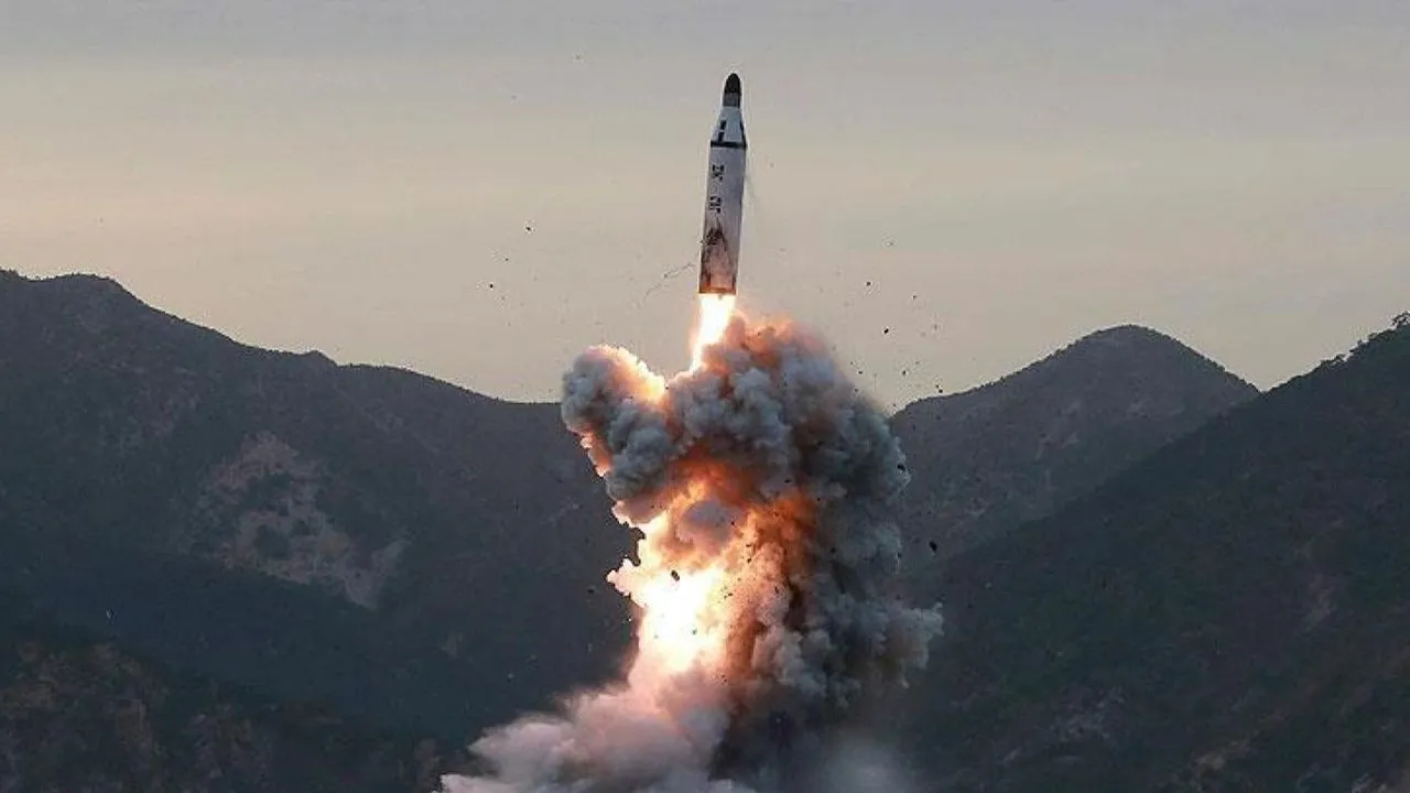 Fettah füzesi nedir, özellikleri neler, kaç km menzili var? İranın hipersonik Fettah füzesi hakkında bilinenler