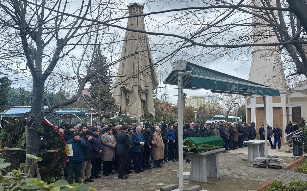 Geniş katılımlı cenaze namazını Prof. Dr. Ramazan Ayvallı kıldırdı