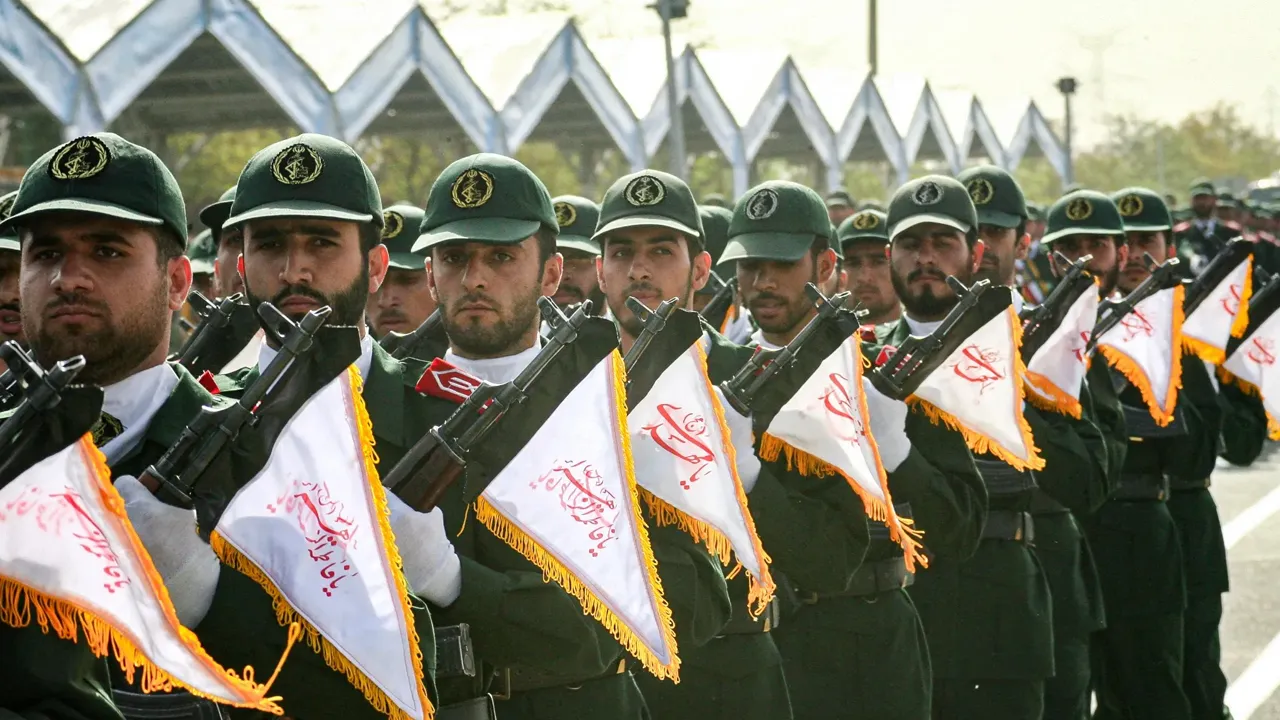 İran Devrim Muhafızları rejimi koruyabilir mi? Kritik senaryo masada