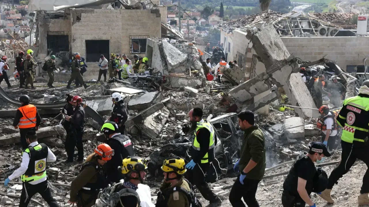 İRAN, BEYT ŞEMEŞ'İ VURDU