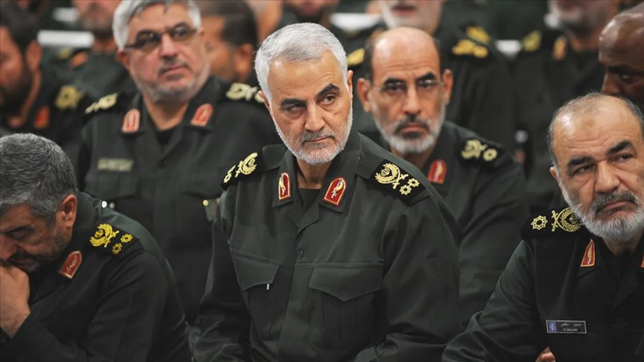 İran’ın intikam sembolü yeniden gündemde! Kırmızı bayrağın anlamı ne, hangi durumlarda asılıyor?