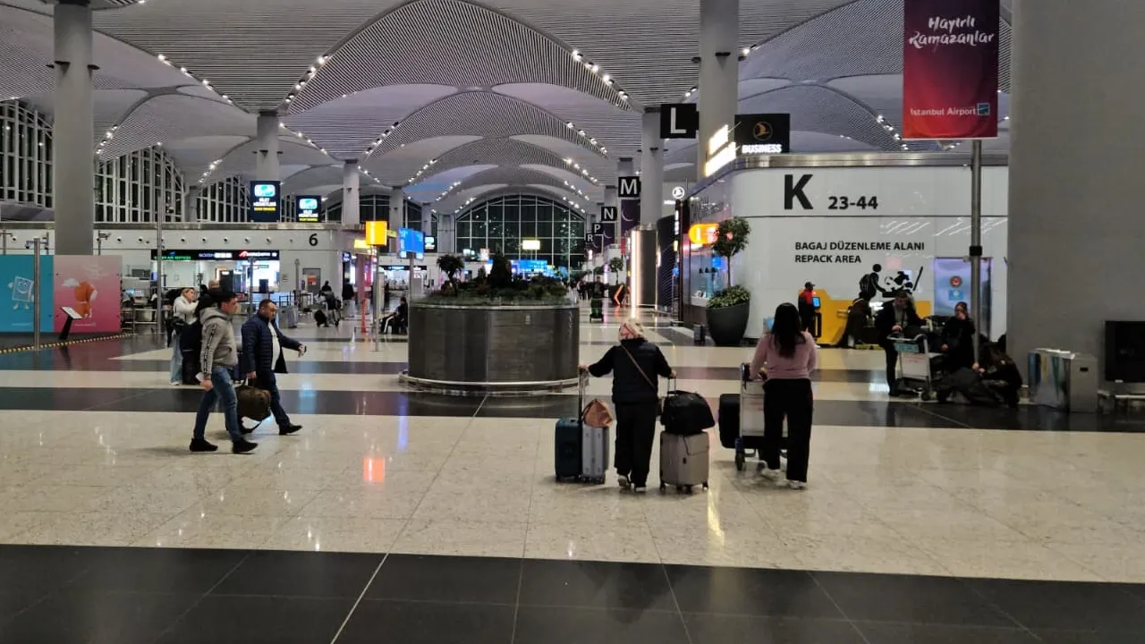 İran’ın misillemesi uçuşları vurdu! 227 sefer iptal edildi