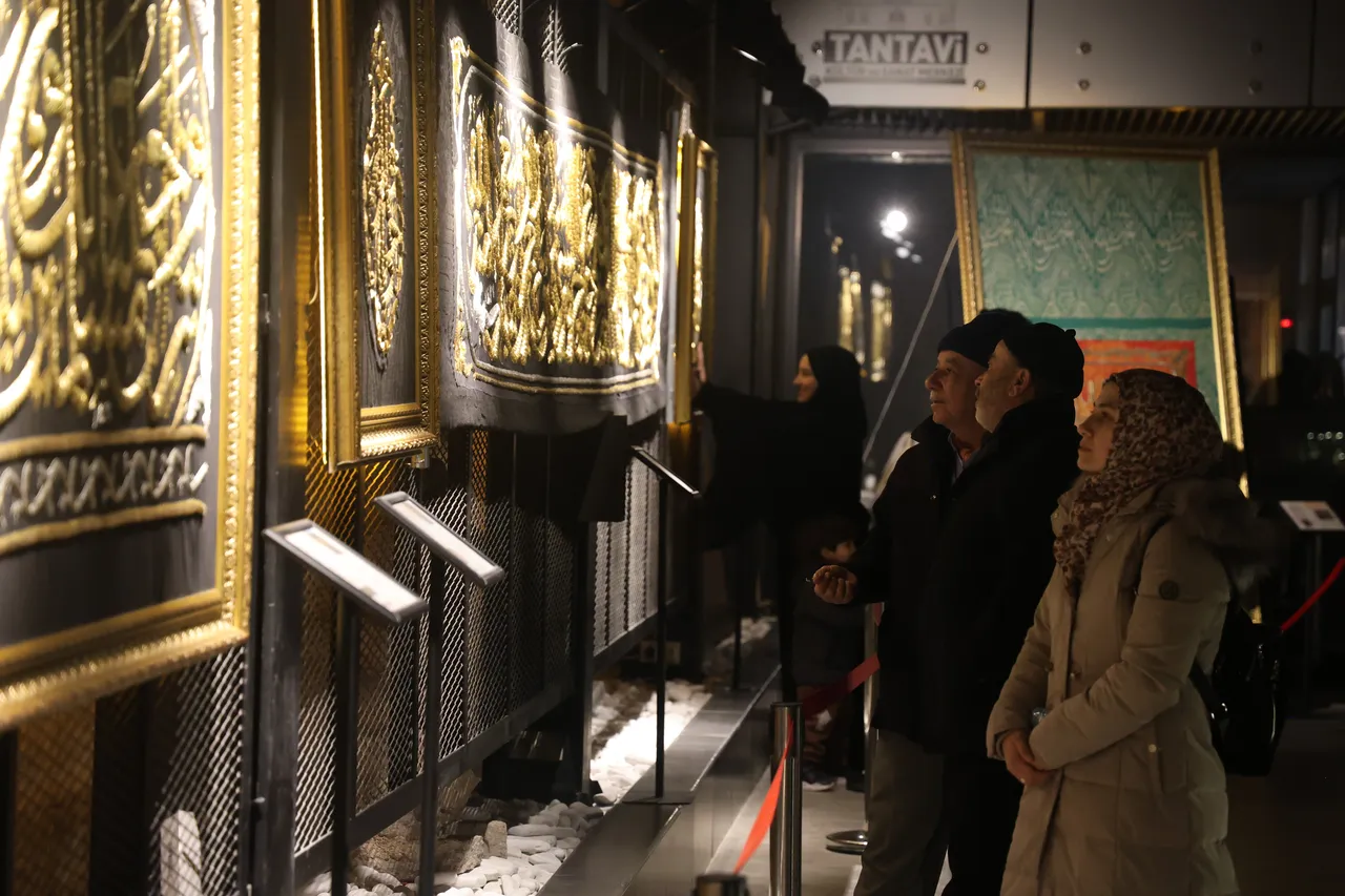 Mukaddes Emanetler sergisi Tantavide kapılarını açtı