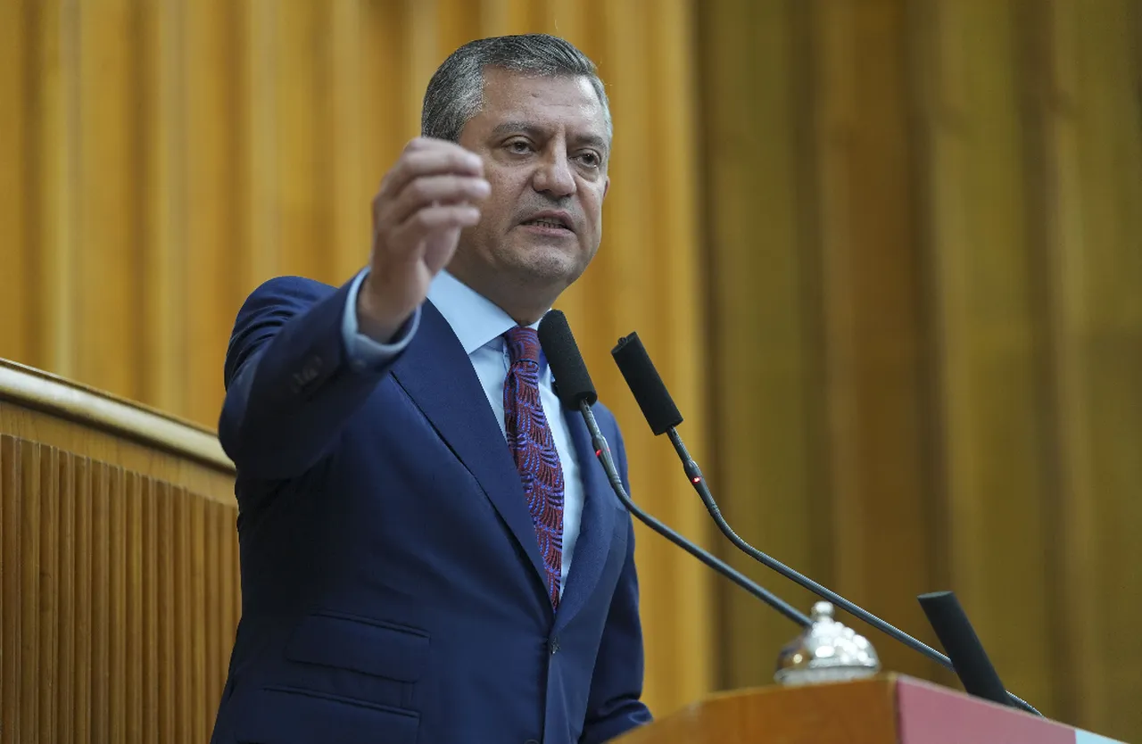 Özel'den İran açıklaması! Müzakere çağrısı yaptı