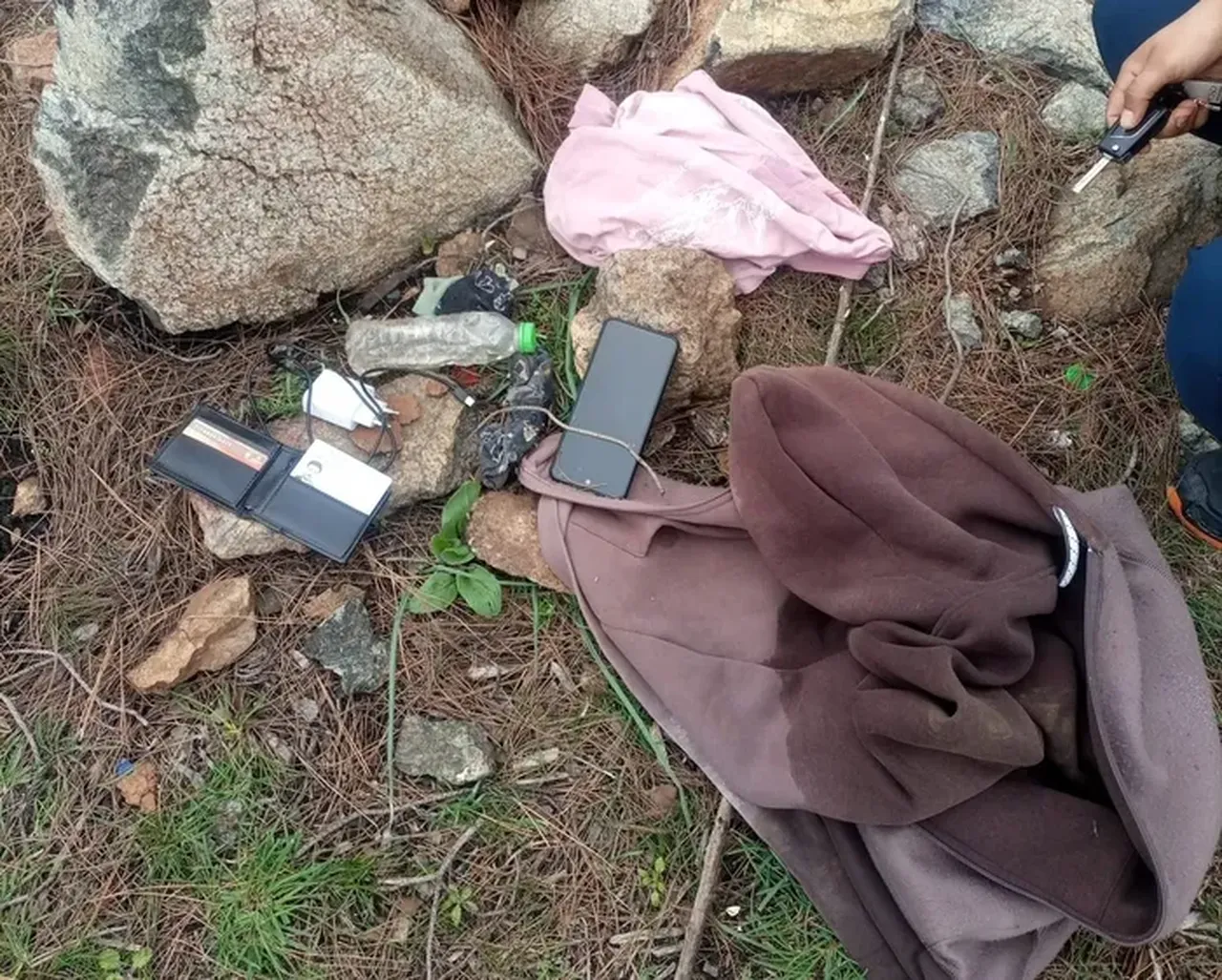 Eşyalar arazide bulunmuştu