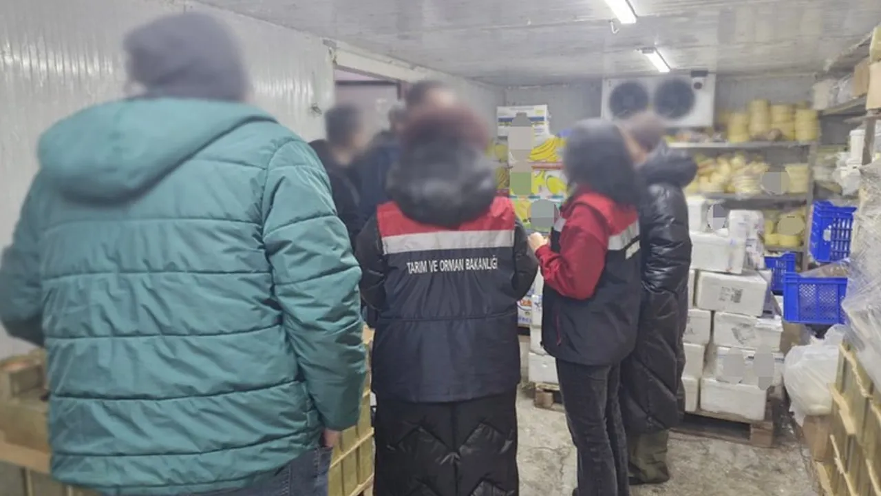 Rize'de tonlarca sucuk, kavurma, bal ve tereyağına el konuldu