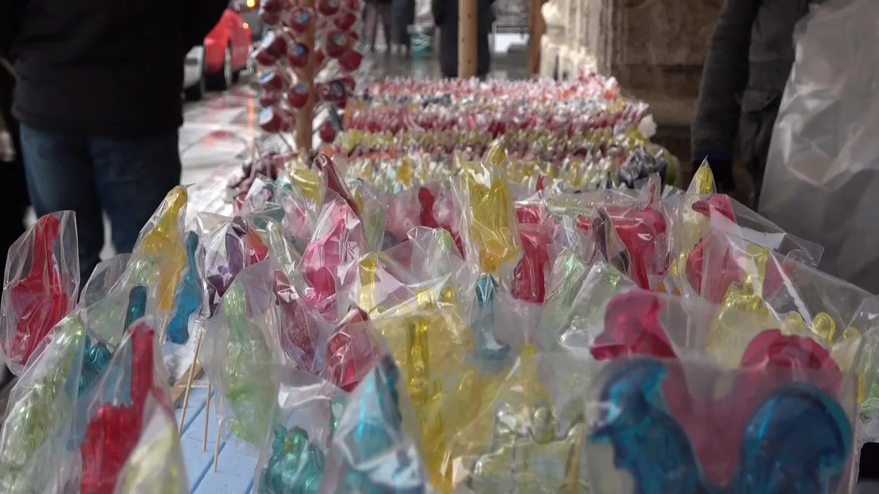 Sivas’ın asırlık Ramazan geleneği horoz şekerleri tezgahlarda