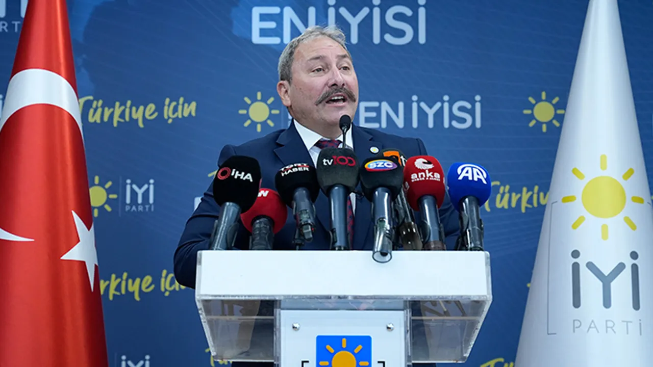 Tolga Akalın, İyi Parti'den istifa etti