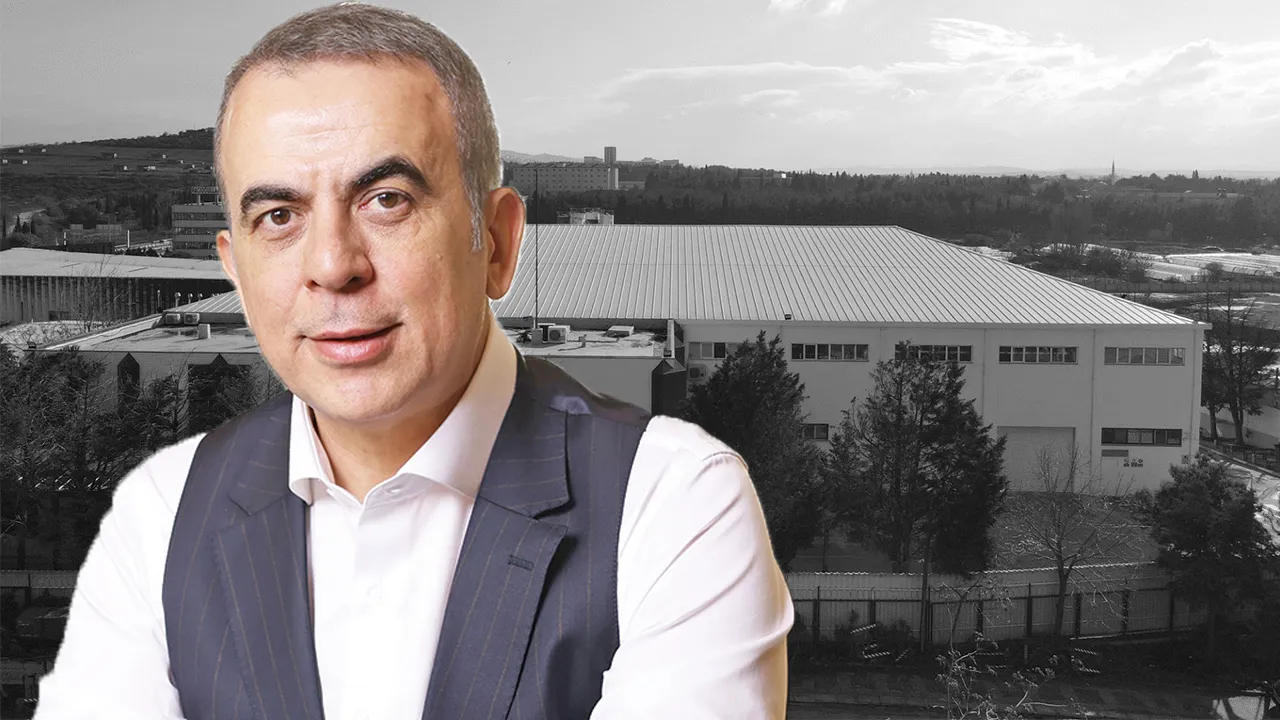 Tuzla'da her 14 saniyede bir telefon üretiyor