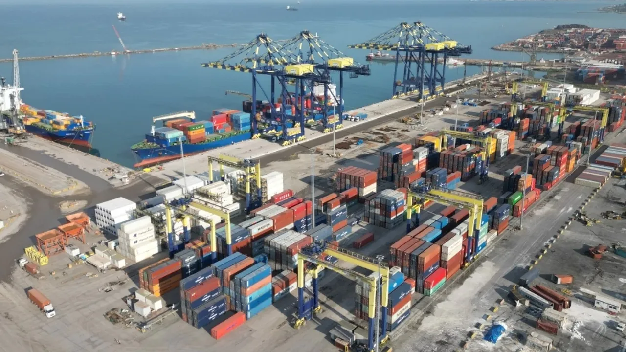 Deniz ticaretinde tarihi sıçrama! Tüm zamanların rekoru kırıldı