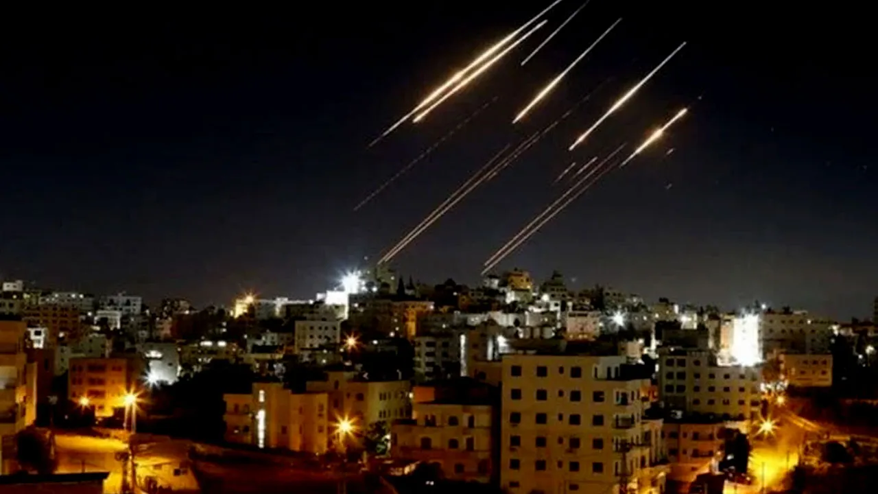 İran, Arap ülkelerine füze yağdırdı! 10 günde 3 bin 95 saldırı