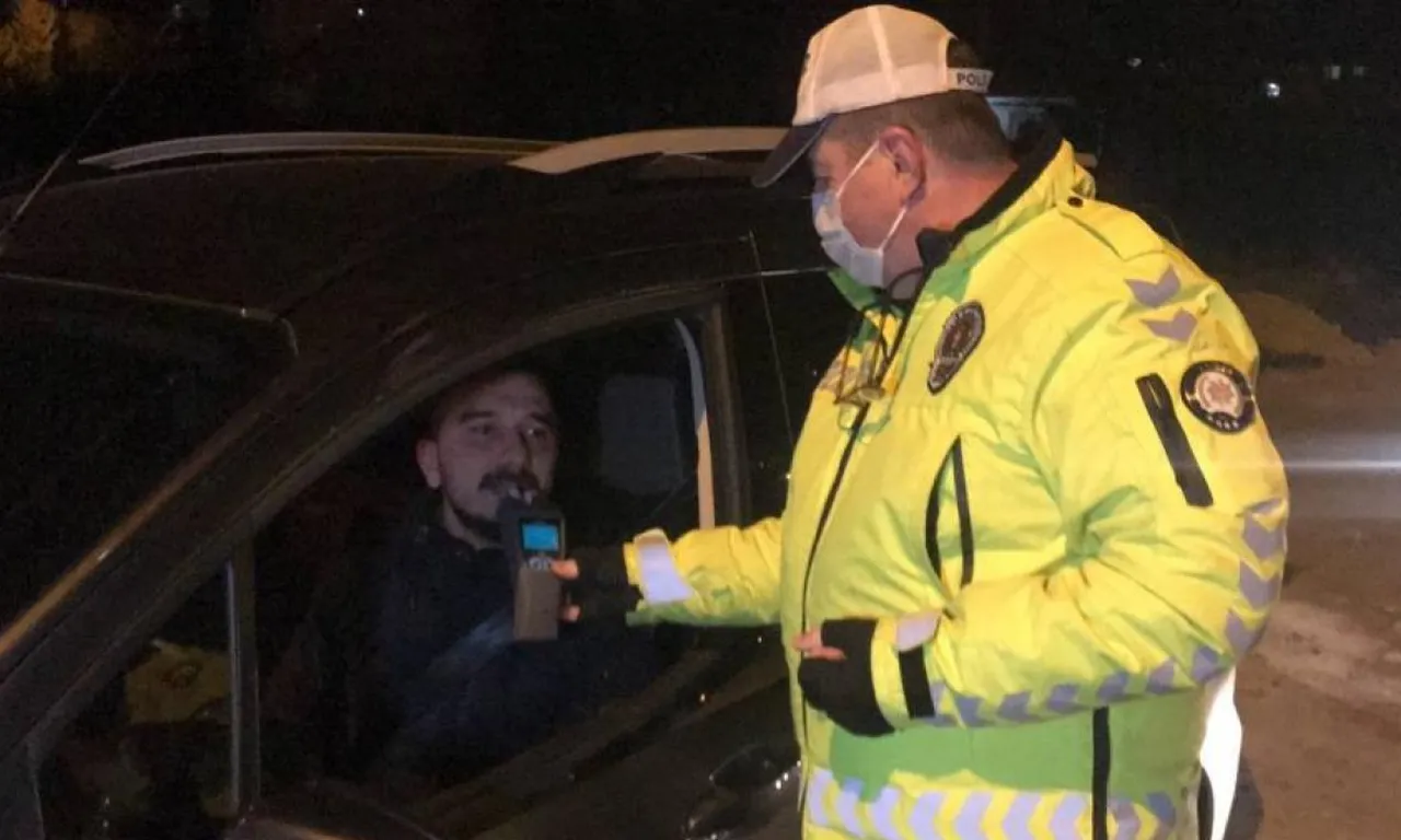 İşte 2026 trafik cezaları! Alkollü araç kullanmanın cezası ne kadar oldu?