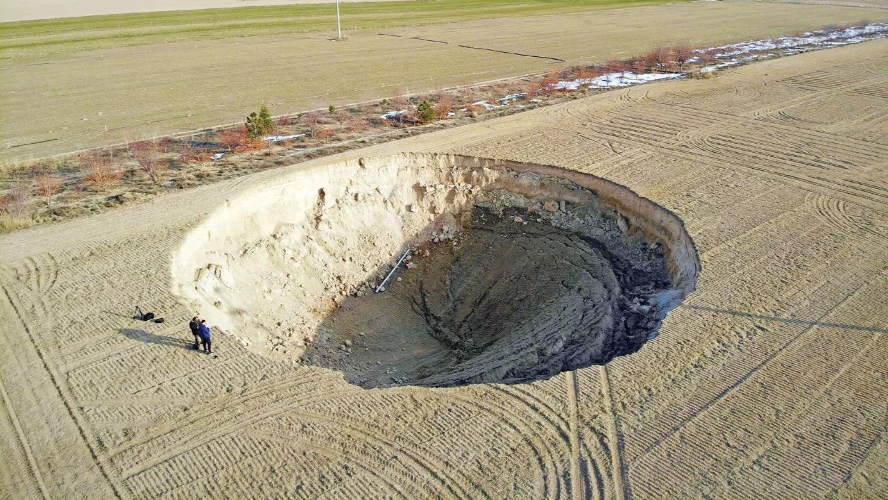 Konya’da obruk tehlikesi artarak devam ediyor