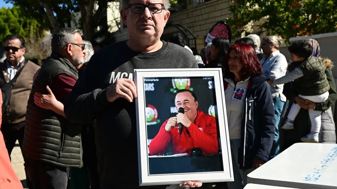 Teknik direktör Engin Fırat son yolculuğuna uğurlandı