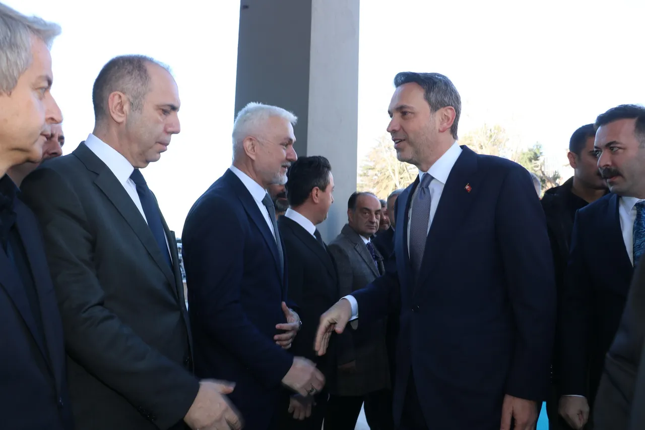 Bakan Bayraktar hedefi koydu: Yerli gaz üretimi 2028’de tam 4 kat artacak!