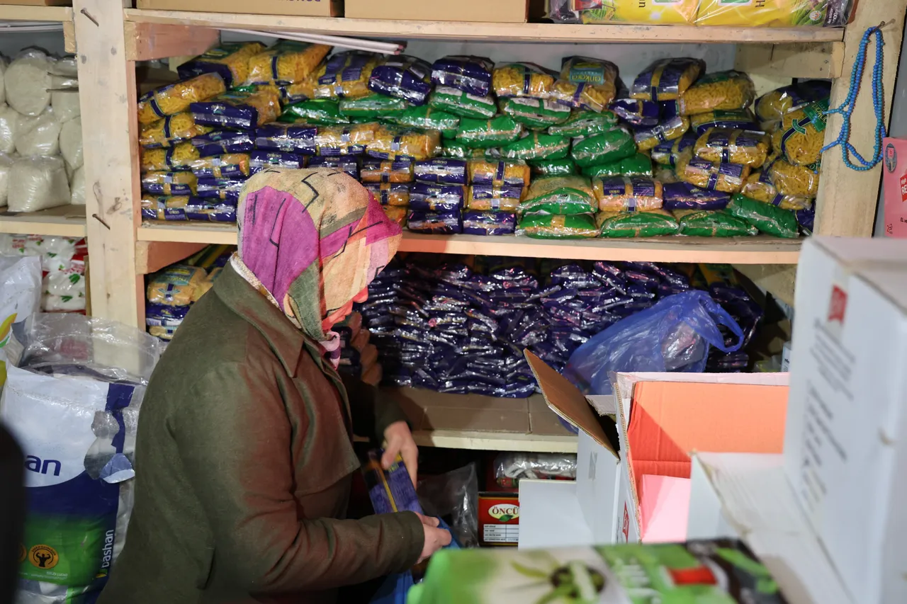 Her şey ücretsiz! Bu bakkalda para değil, sadece dua geçiyor