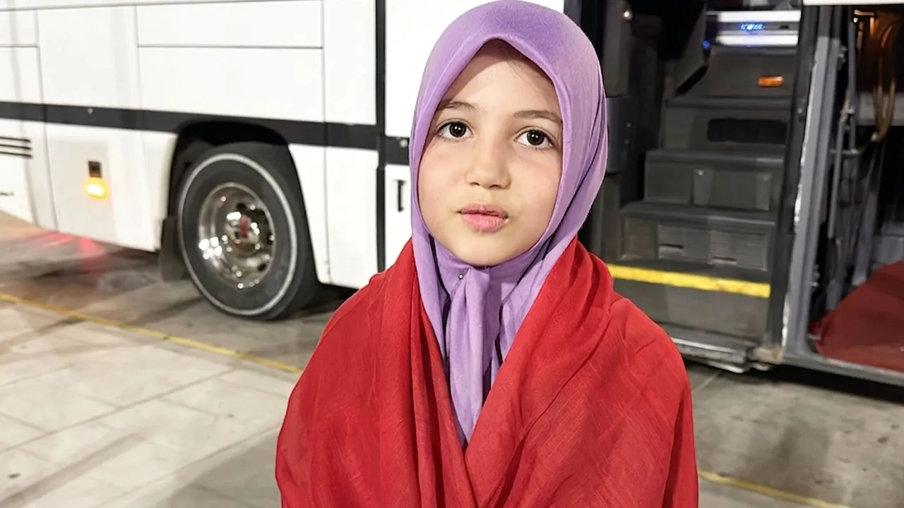 Küçük depremzede umreye gönderildi