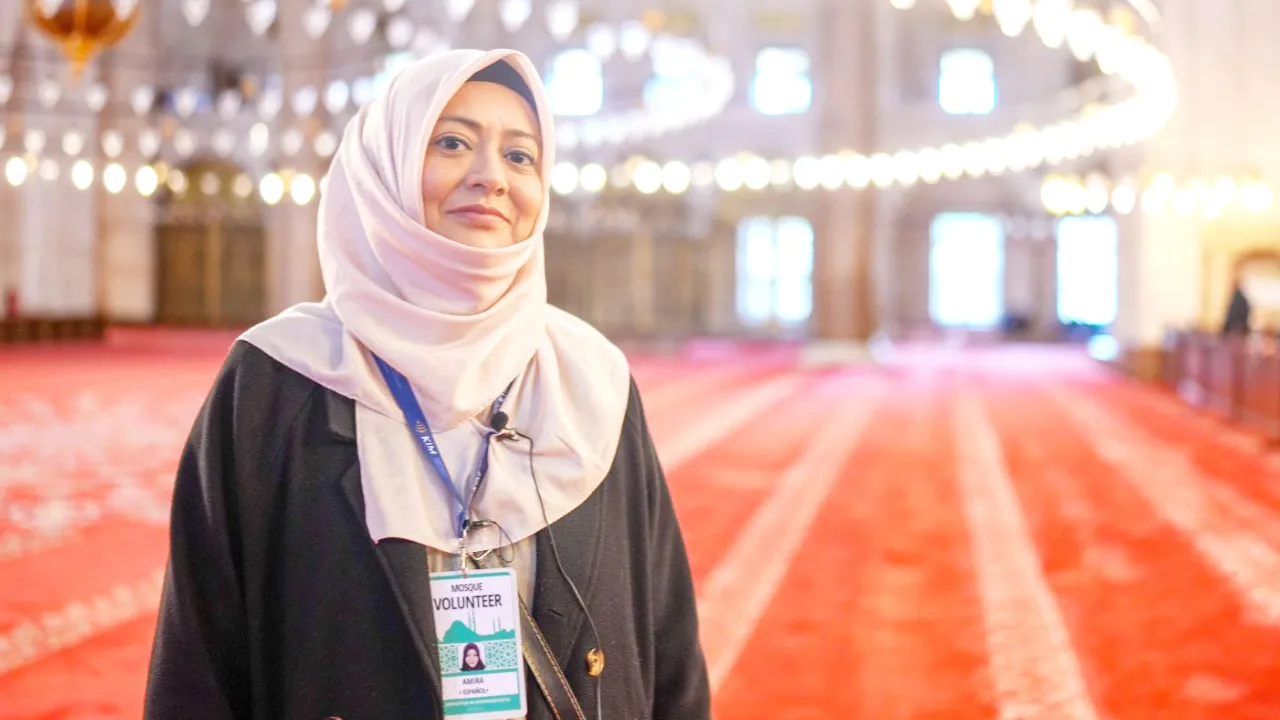 Rüyasında cami gördü: İslam’ı seçen Perulu Amira rehberlik yapıyor