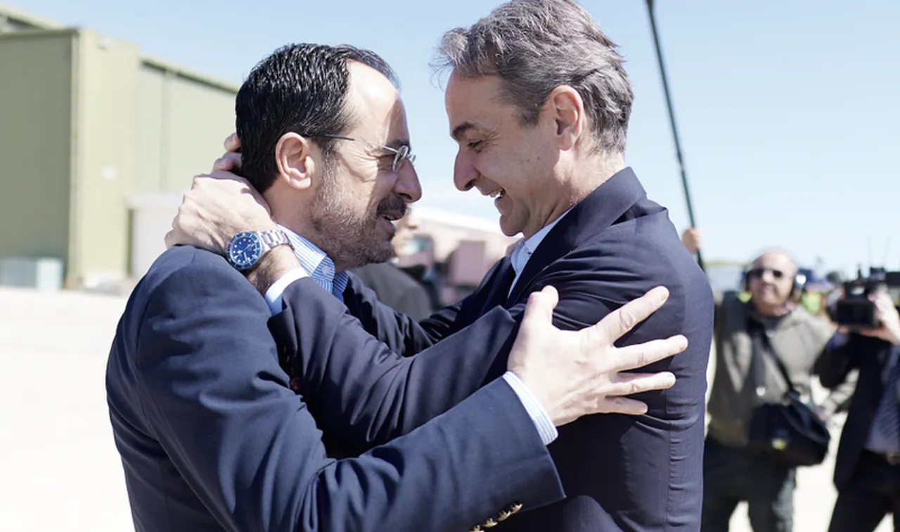 Yunanistan’ın kablo projesi yeniden duvara tosladı! Yunan milletvekili itiraf etti: "Türk donanması oldubittiye izin vermiyor!"