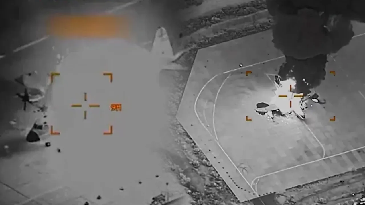 ABD, İran'a ait askeri uçakları yerdeyken vurdu! CENTCOM, savaşın yeni görüntülerini paylaştı