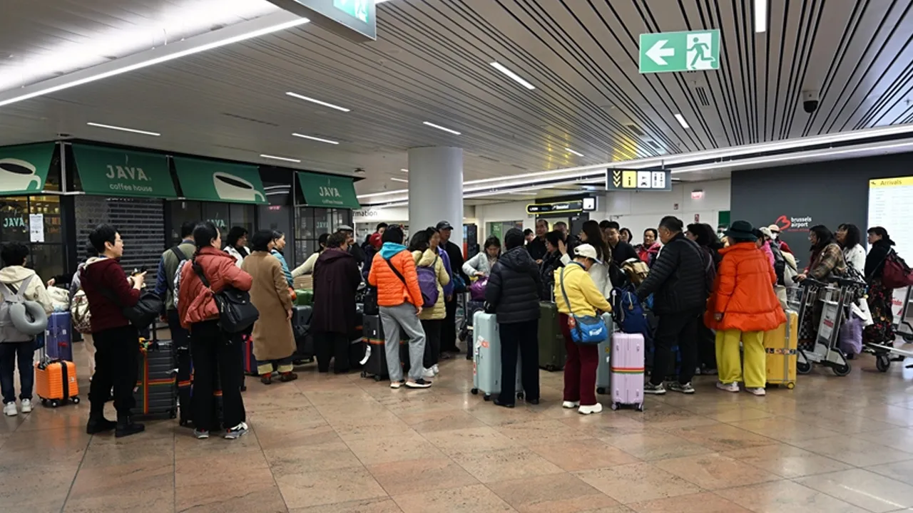 Avrupa ülkesinde grev nedeniyle hayat durdu! Toplu taşıma ve uçak seferleri iptal