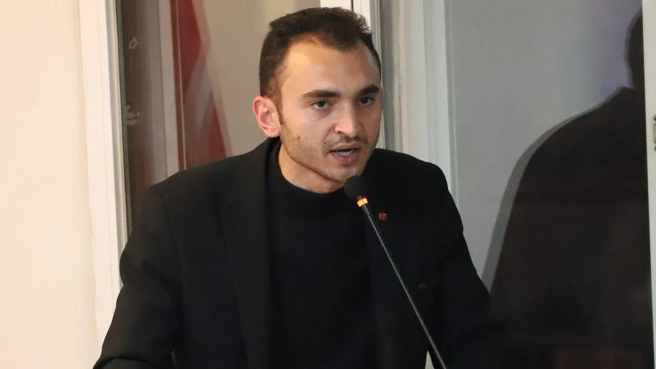 CHP NAZİLLİ İLÇE GENÇLİK KOLLARI BAŞKANI MUSTAFA KEMAL KOÇ