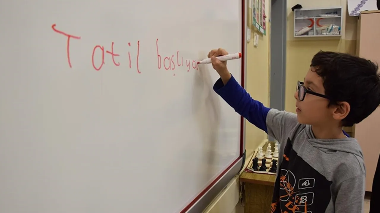 Okullarda ikinci ara tatil yarın başlıyor