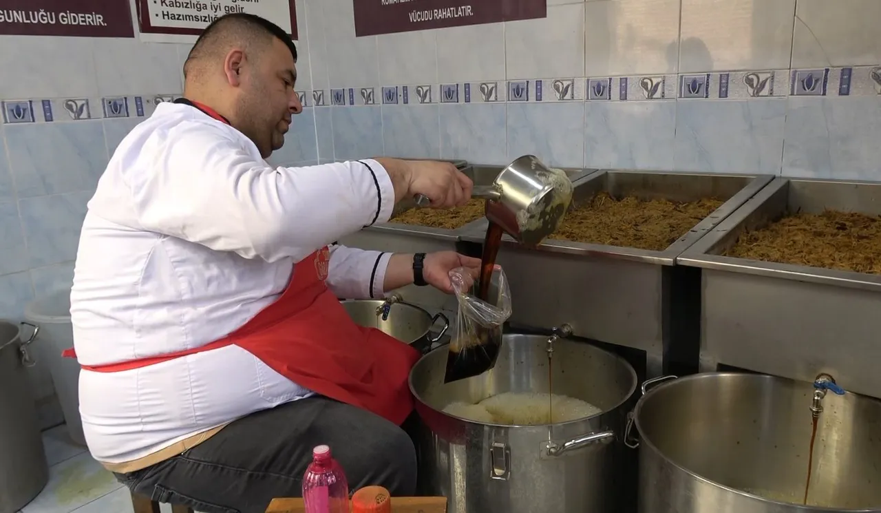 Faydaları saymakla bitmiyor: İftar sofralarının vazgeçilmezi meyan şerbeti