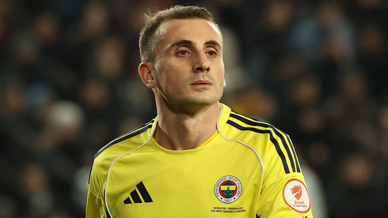 Kerem Aktürkoğlu'ndan dikkat çeken hareket