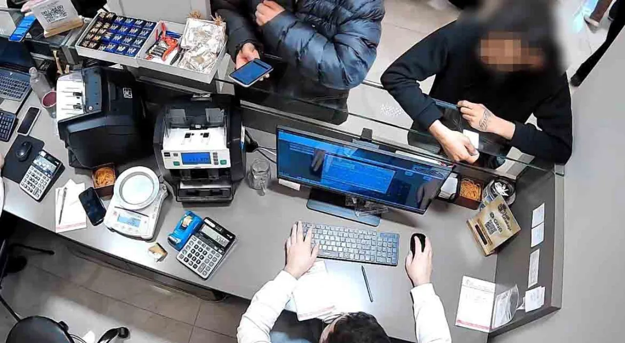 Kod isimlerle 3 milyonluk vurgun yapmışlar! Mersin merkezli şebeke çökertildi