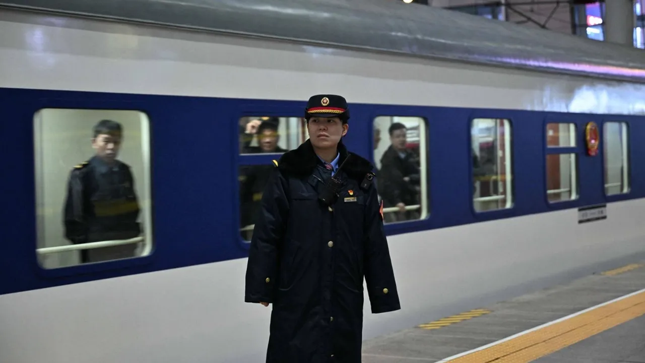 Kuzey Kore ve Çin'e 6 yıl aradan sonra yeniden bağlandı! Tren seferleri başaldı