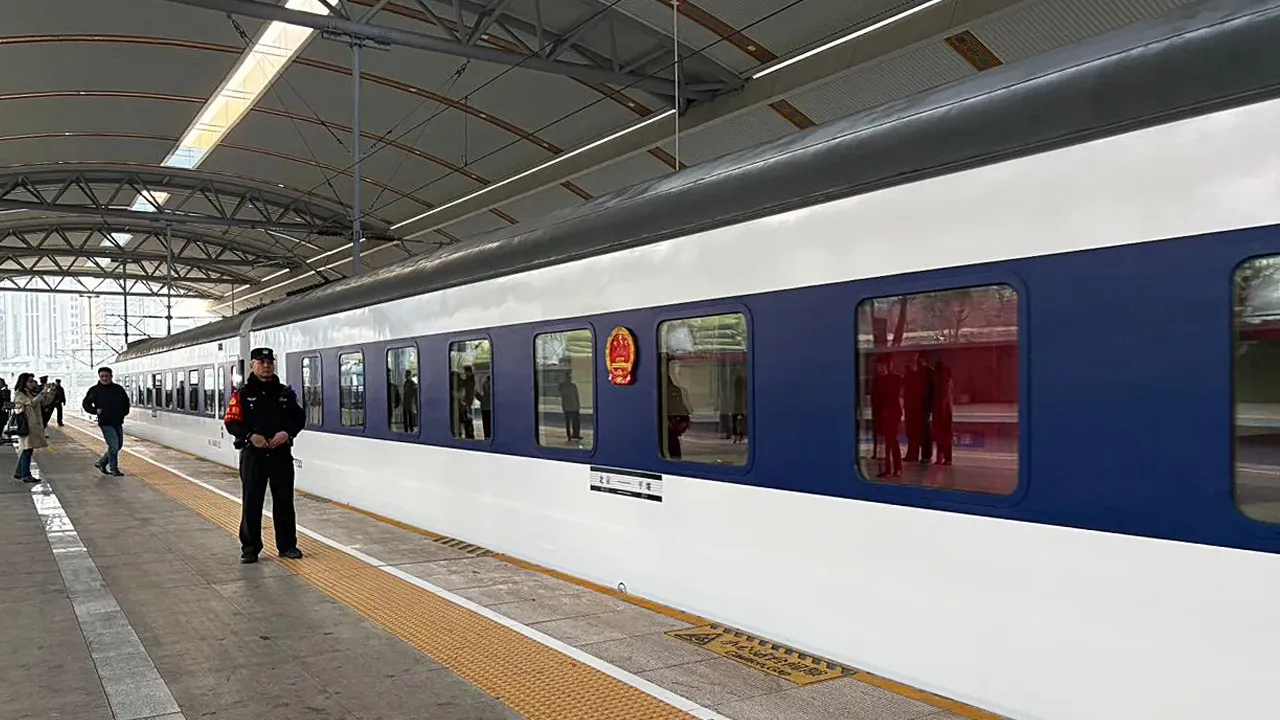 Kuzey Kore ve Çin'e 6 yıl aradan sonra yeniden bağlandı! Tren seferleri başaldı