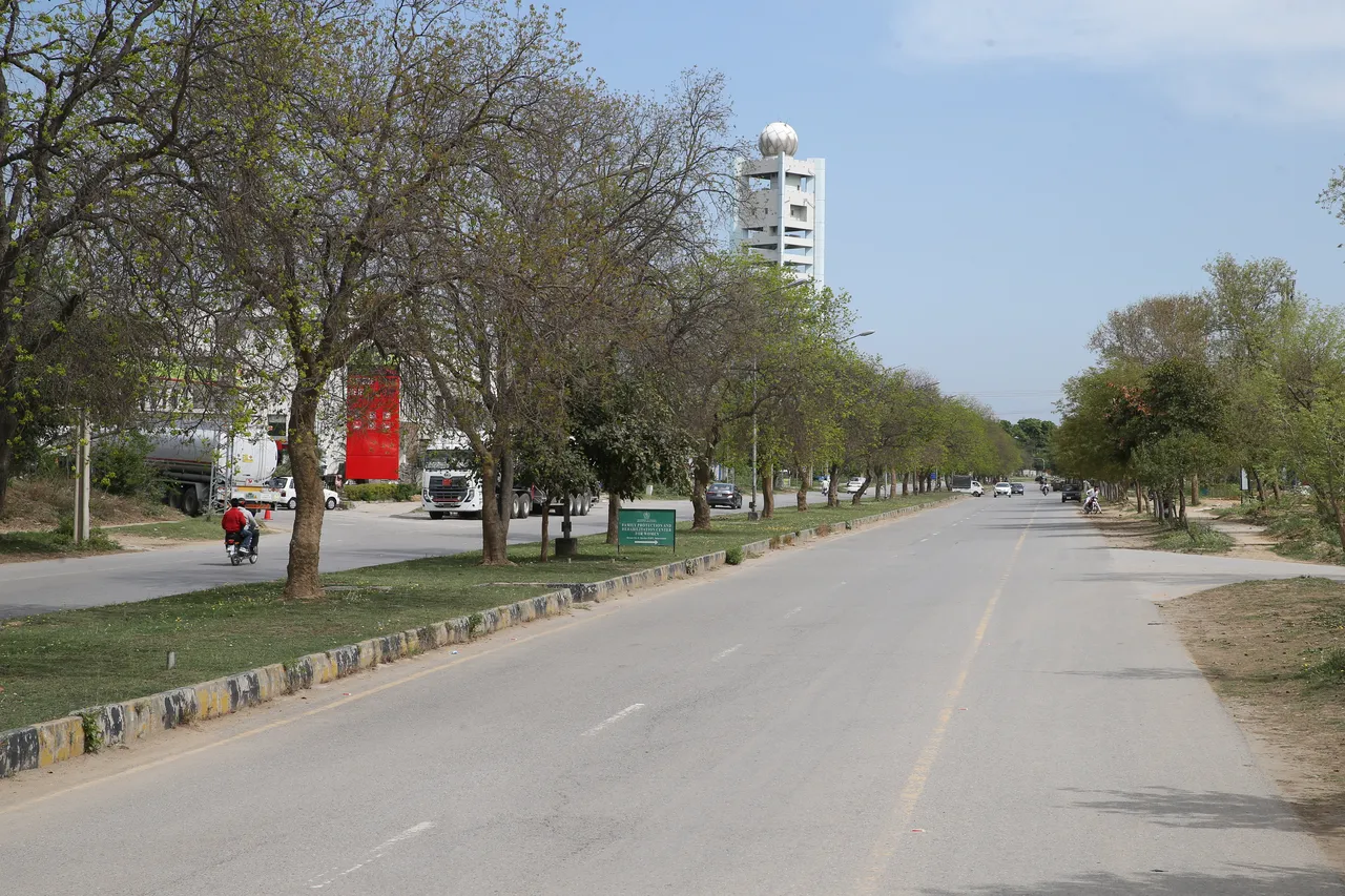 Pakistan'ı yakıt sıkıntısı vurdu: 3 gün resmi tatil ilan edildi!