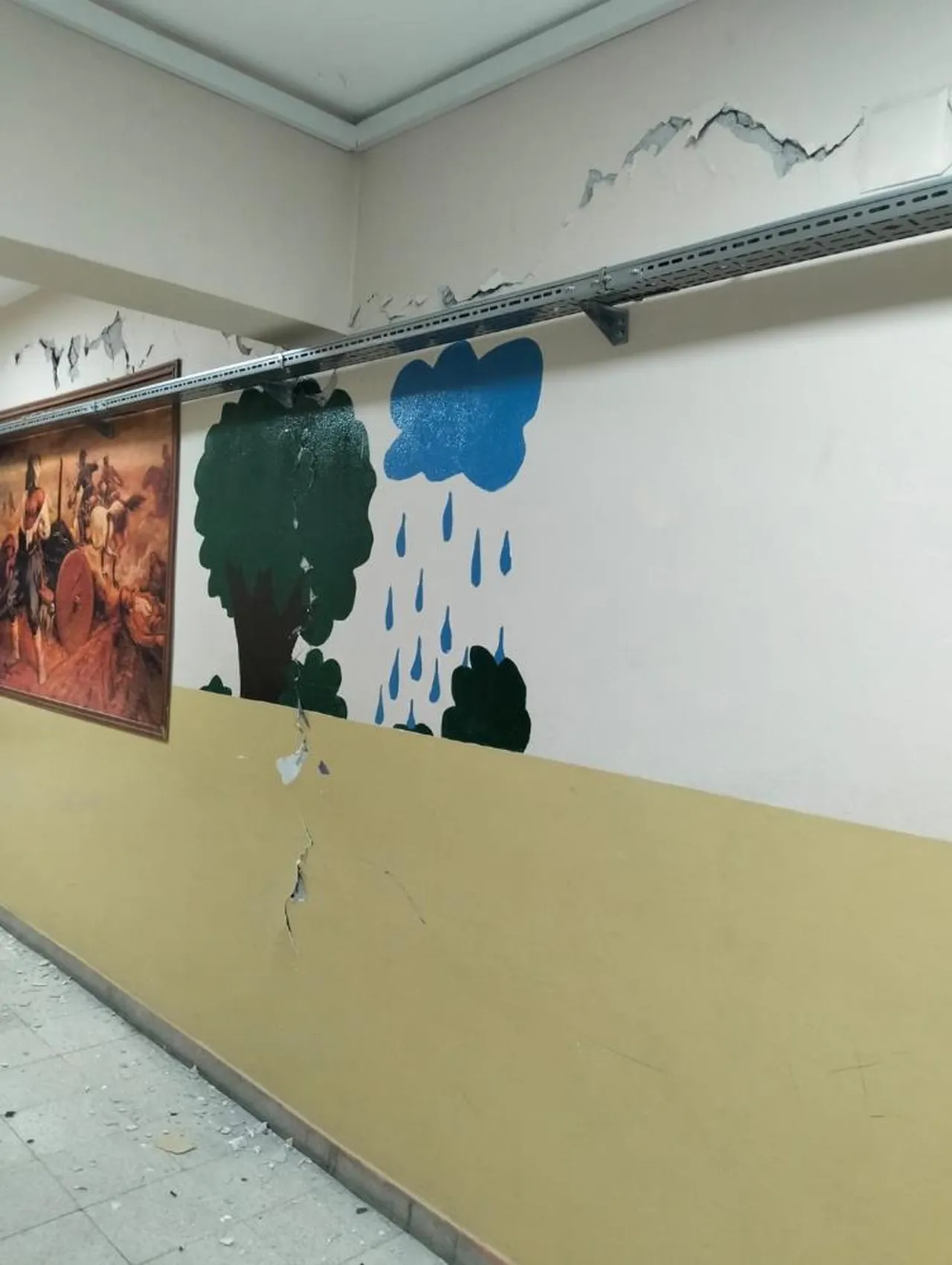 Tokat'ta 5,5 büyüklüğündeki deprem yatılı okulun duvarlarını çatlattı