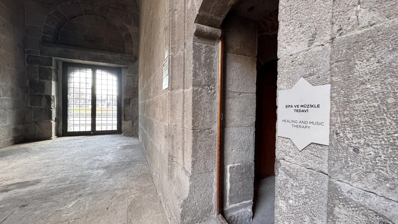 Anadolunun en eski tıp okulu: Gevher Nesibe Şifahanesi ziyaretçilerini geçmişe yolculuğa çıkarıyor