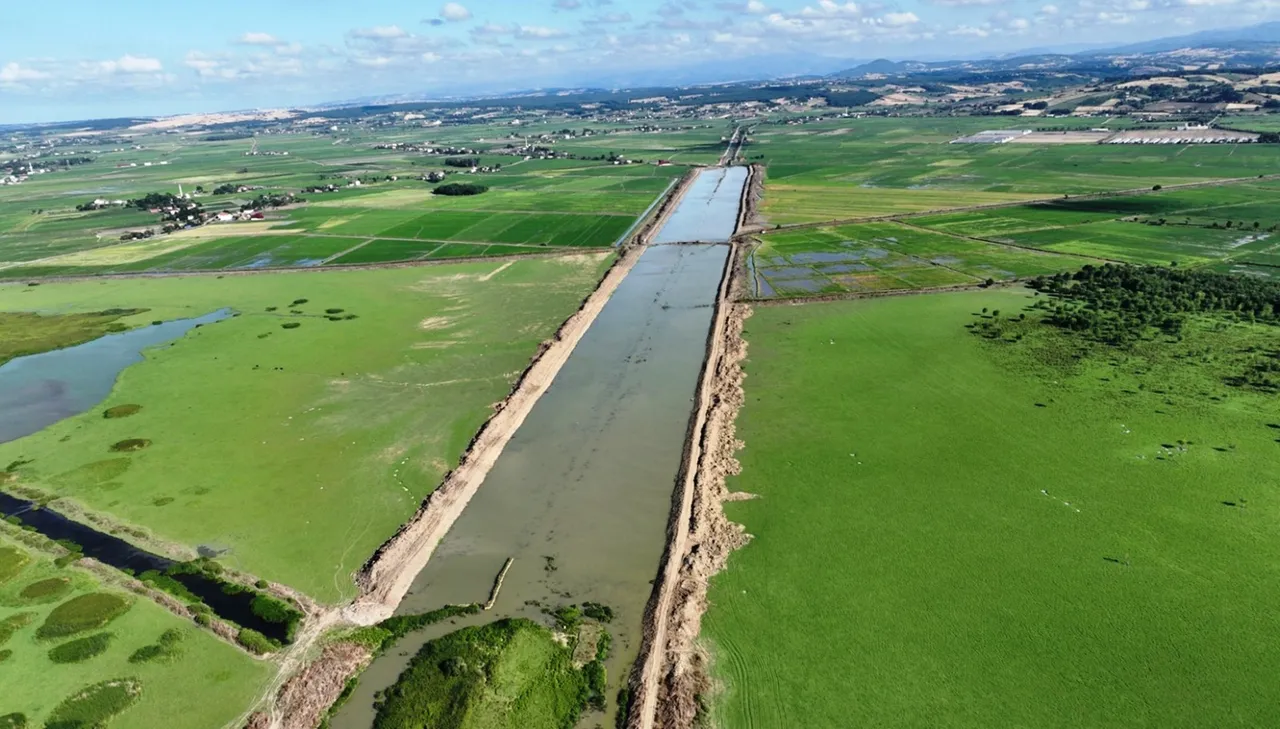 Bafra Ovasına 2.4 milyar liralık yatırım! 2 ilçe ve 14 mahalle faydalanacak