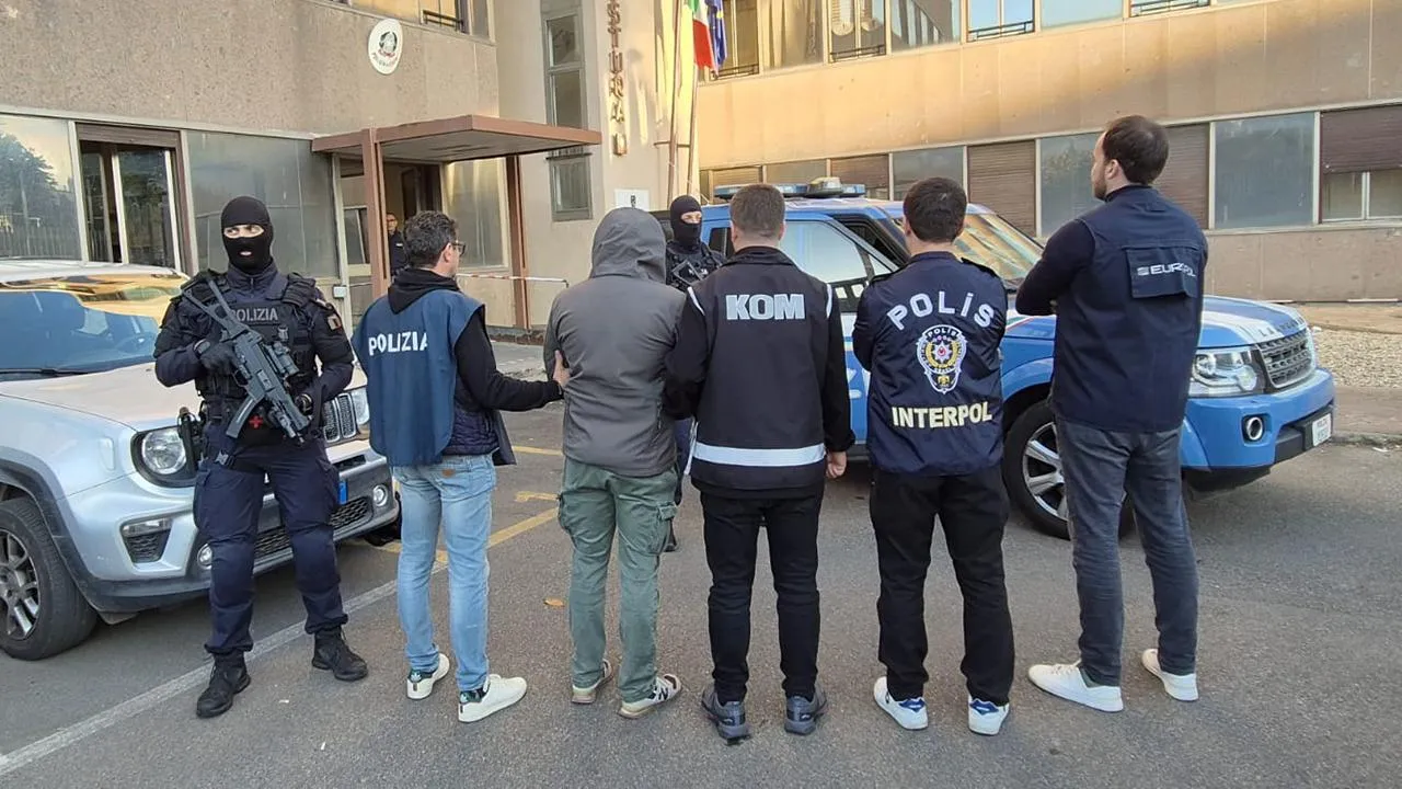 Barış Boyun davasında 11 sanık hakkında yakalama kararı! Arasında eşi Ece Boyun da var