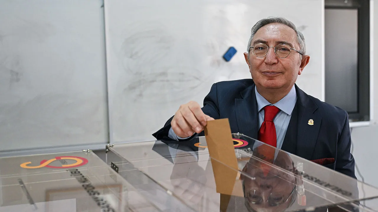 Galatasaray, divan kurulu başkanını seçti