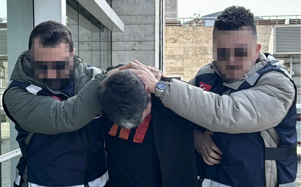 Interpol Rusya'da yakaladı, Samsun'da tutuklandı