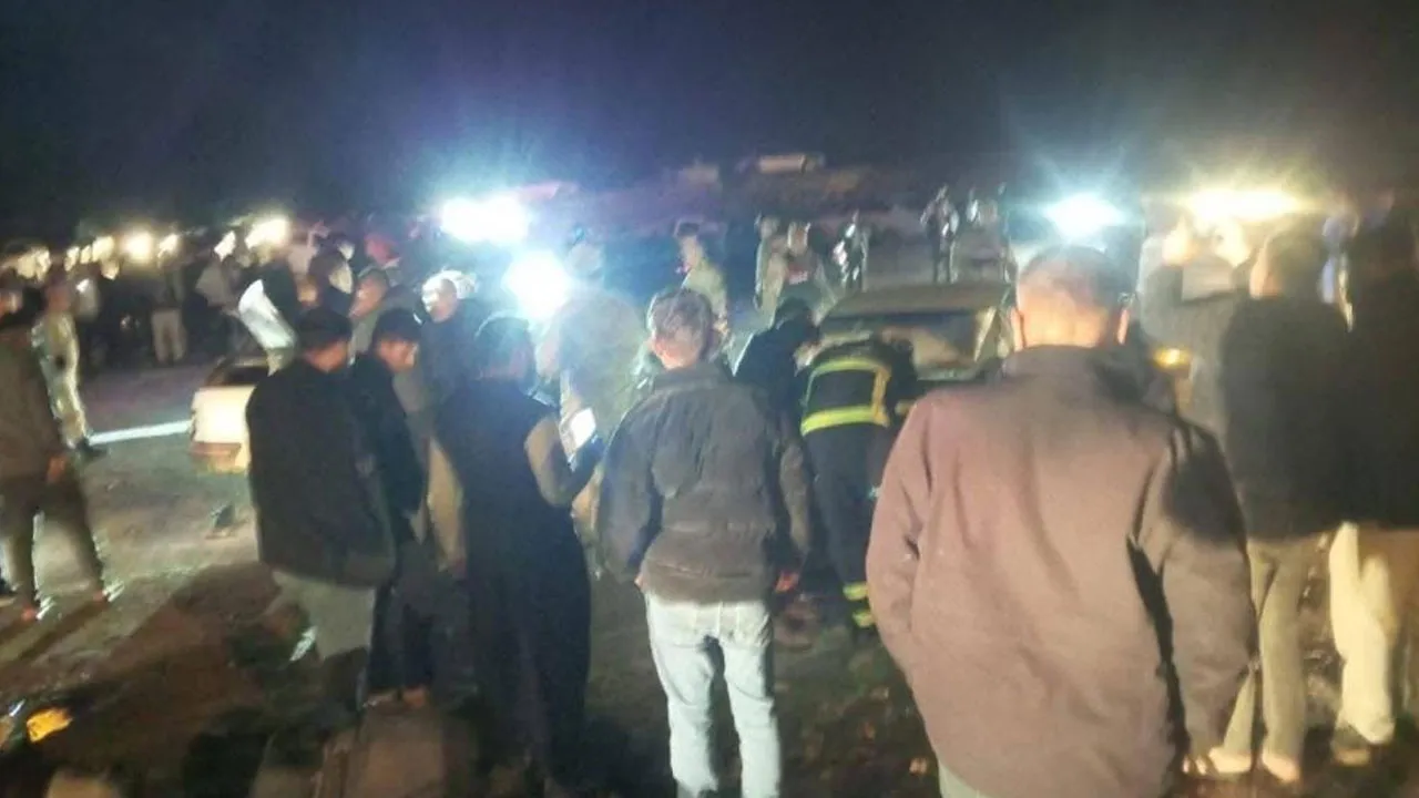 Şanlıurfa'da kaza! İki otomobil çarpıştı, ölü ve yaralılar var