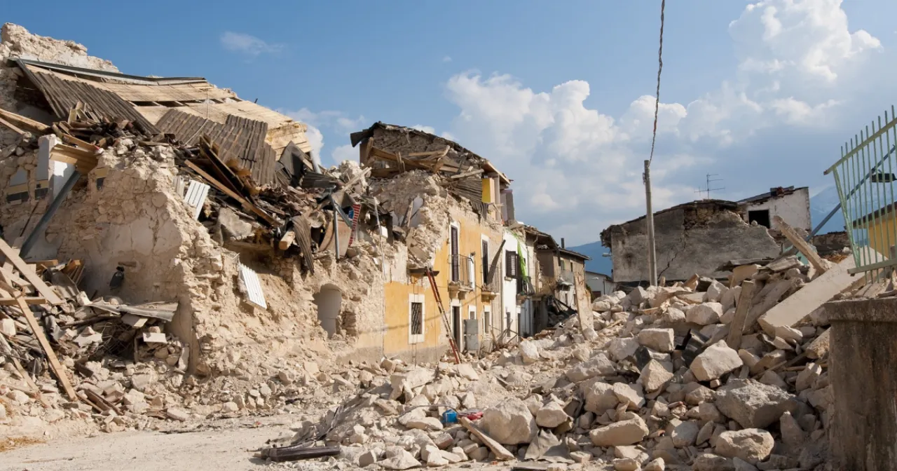Sesten hızlı geliyor, Şehirleri iki kez vuruyor! 