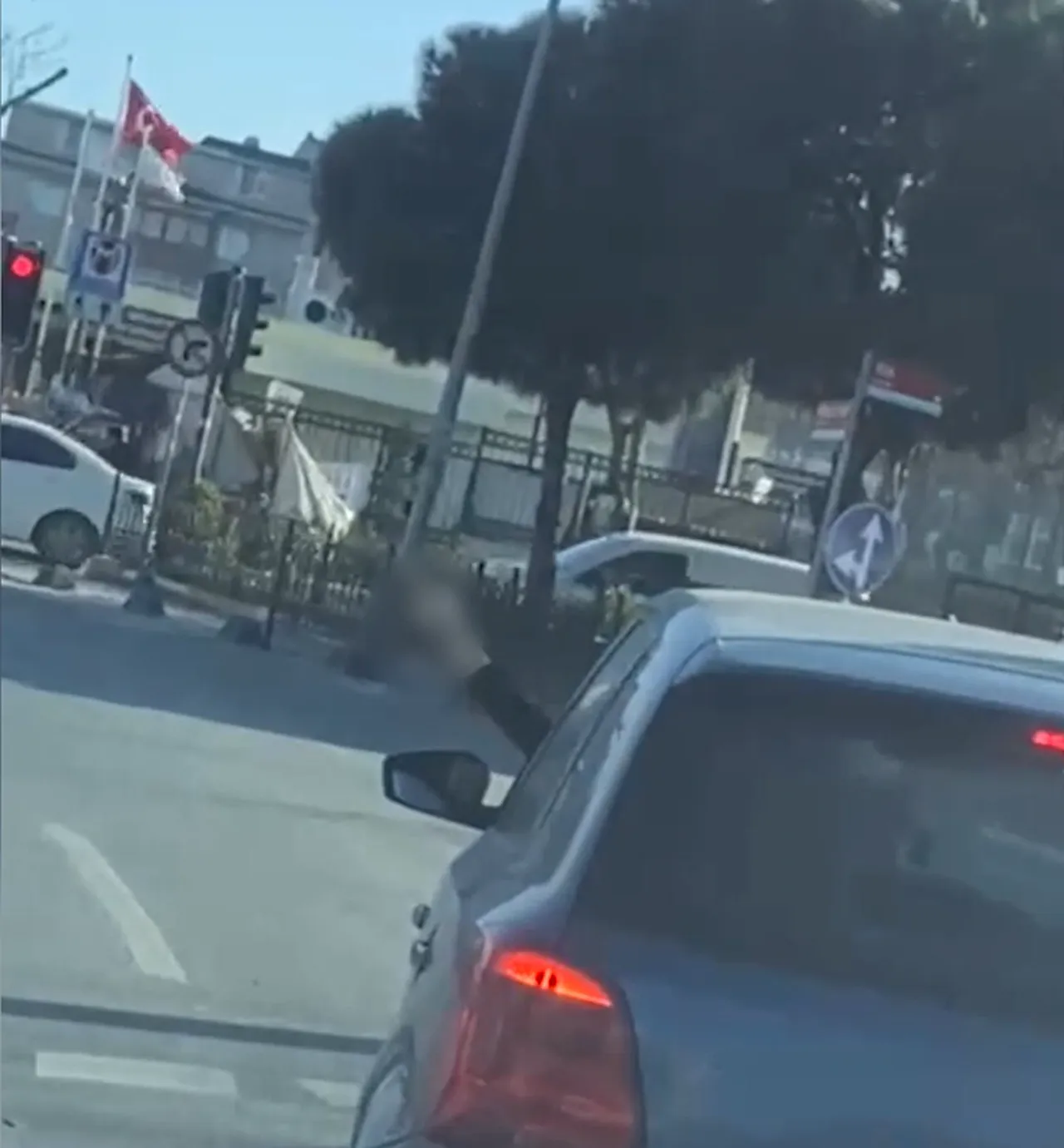 Yeni kurallar tek tek uygulanıyor! Araçtan inerek saldırdı, 180 bin lira ceza yedi