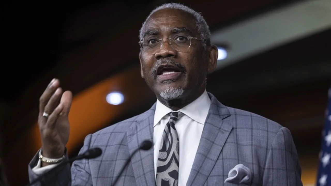 ABD Kongresi’nde Yunan lobisine soğuk duş! Türk F-16'ları KKTC’ye indi, Kongre üyesi Miçotakis'e seslendi: "Türkiye vazgeçilmez ortağımız"