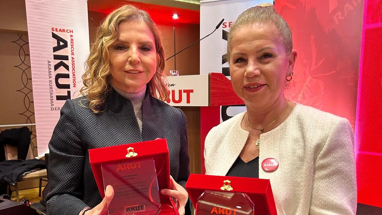 Özay Erad - Ziyneti Kocabıyık