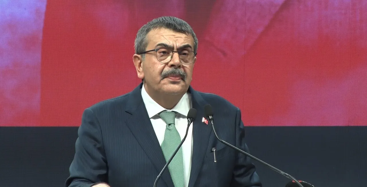 Bakan Tekin’den Özgür Özel’e sert kreş cevabı: Hukuktan kaçanlara dur diyoruz