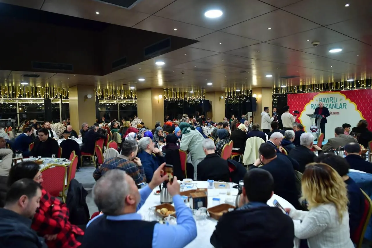 Fatih Belediyesi, basın mensuplarını sahur sofrasında ağırladı