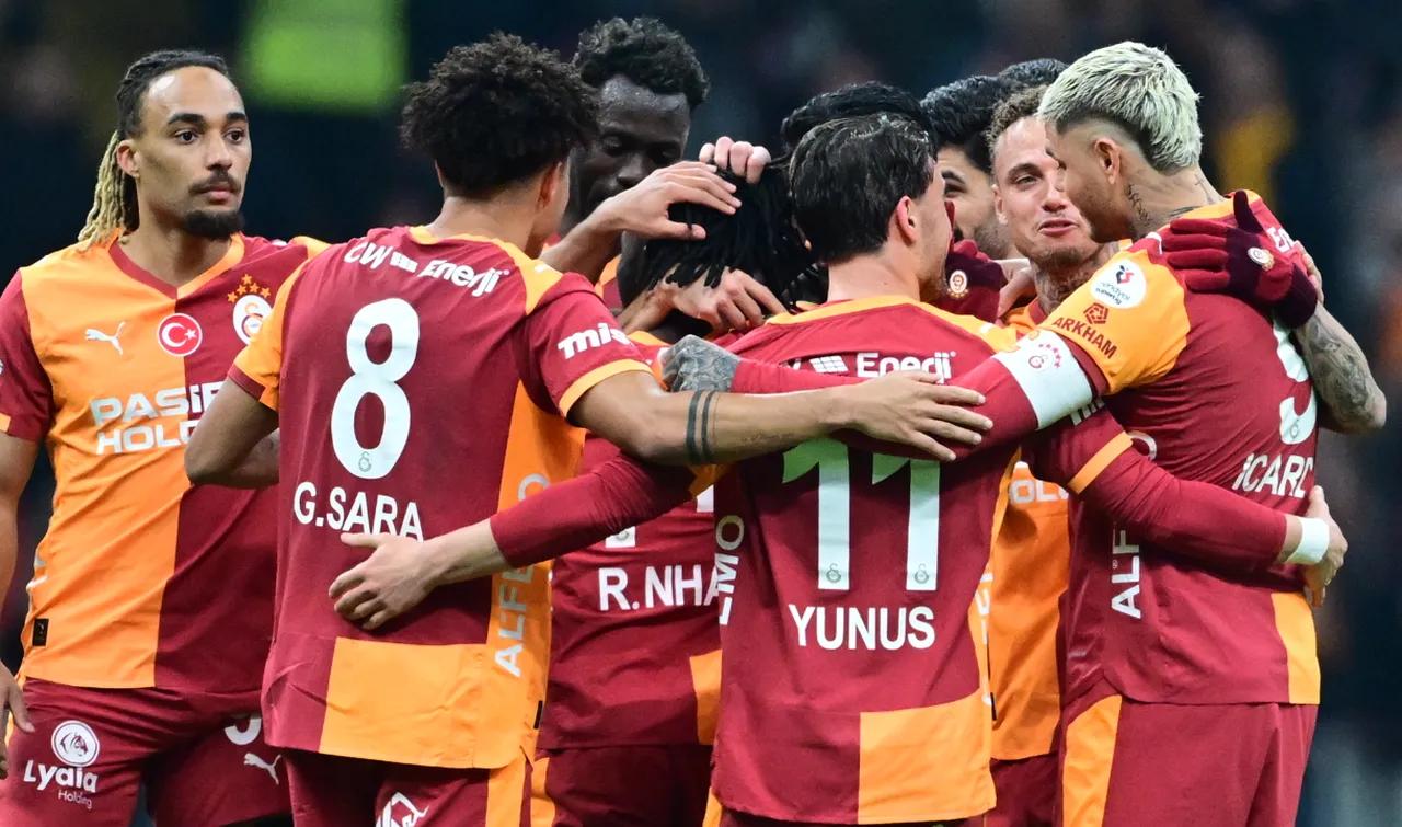 Galatasaray, Fenerbahçe ile puan farkını kapatıyor