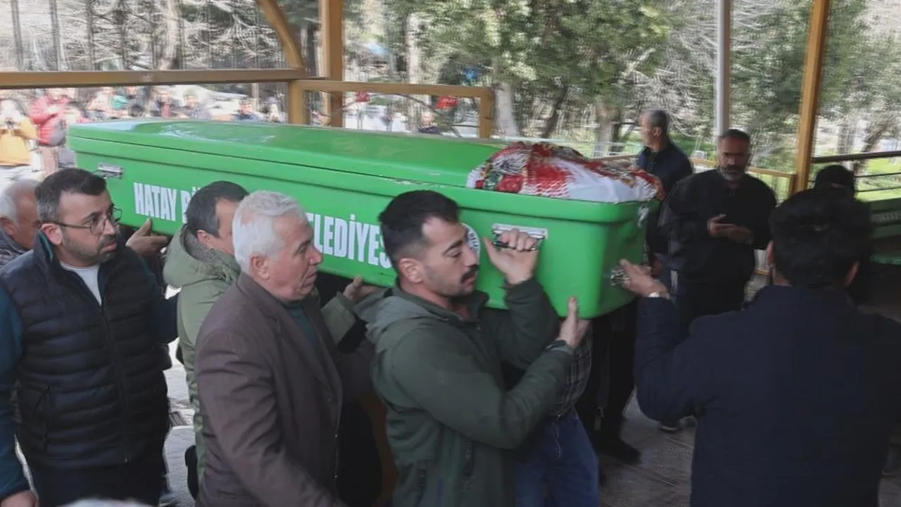 Hatay'da kahreden kaza! 5 aylık evliydi, karnındaki bebeği ile can verdi