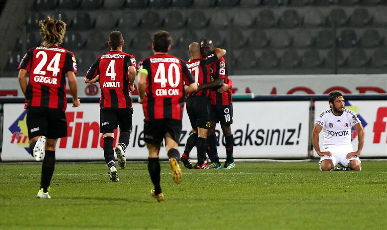İşte muhtemel 11ler! Gençlerbirliği Beşiktaş maçı hangi kanalda, saat kaçta?